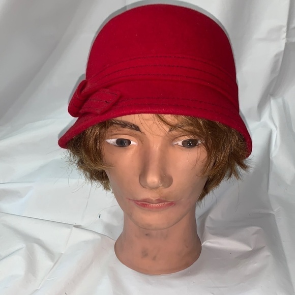 Kate Landry Red Wool Cap 21” - Picture 1 of 7